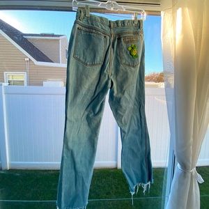 VINTAGE💐 Gloria Vanderbilt Ankle crop jeans | with turtle patch on bum
